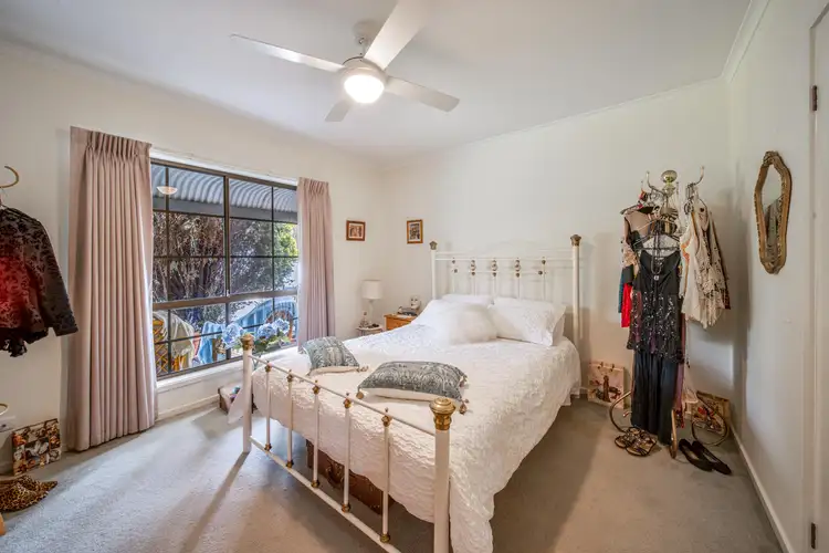 Sixth view of Homely house listing, 2/6 Bambara Close, Kennington VIC 3550