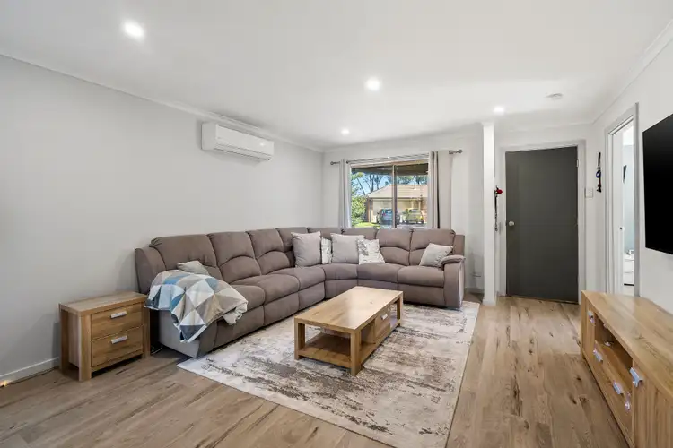 Fourth view of Homely house listing, 8 Joseph Court, Pakenham VIC 3810
