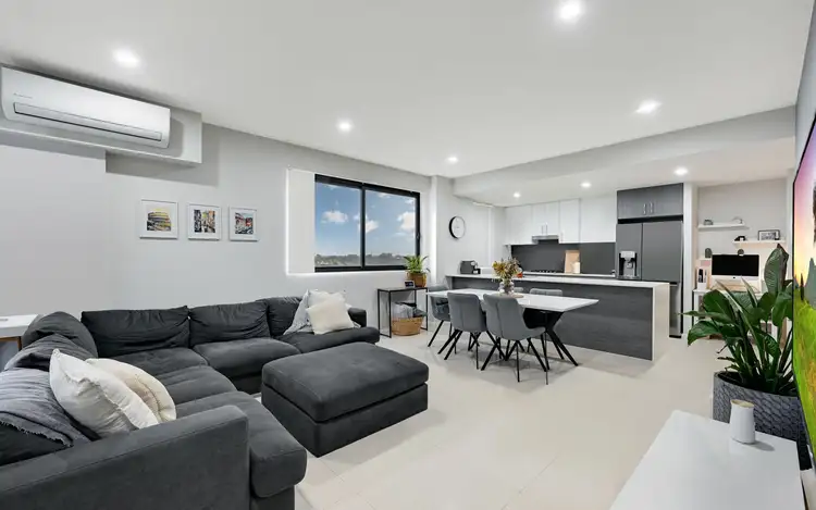 809/240 Great Western Highway, Kingswood NSW 2747