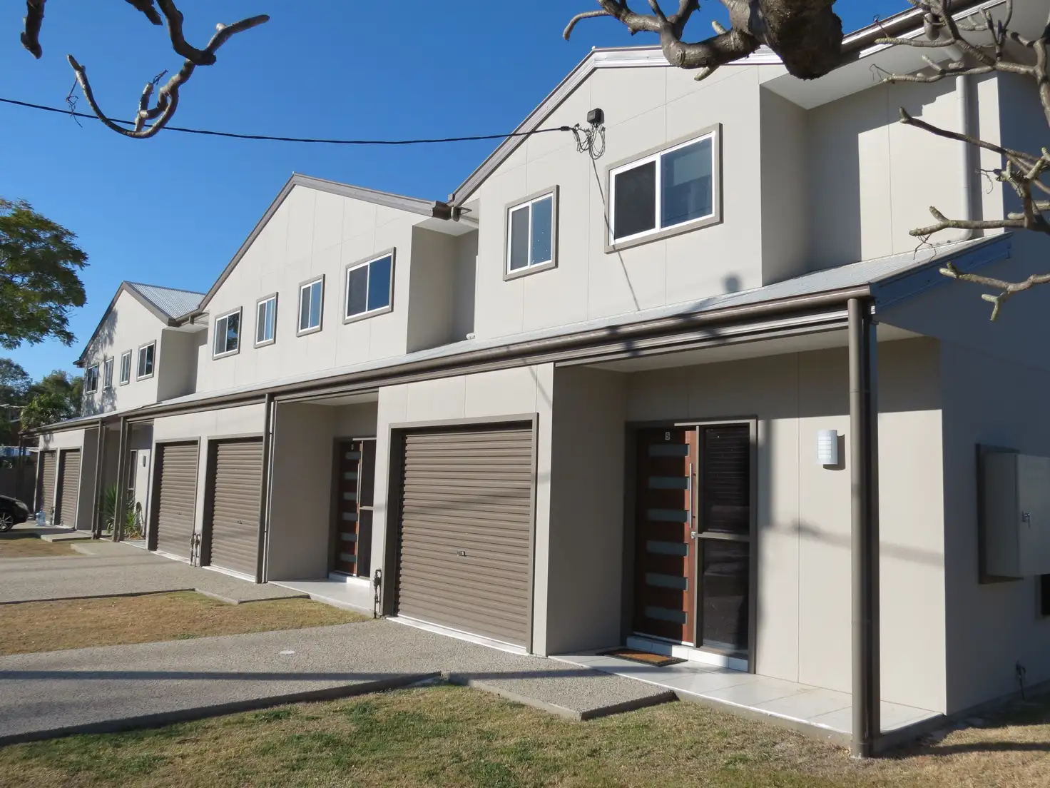 Main view of Homely unit listing, 2/36 Opal Street, Emerald QLD 4720