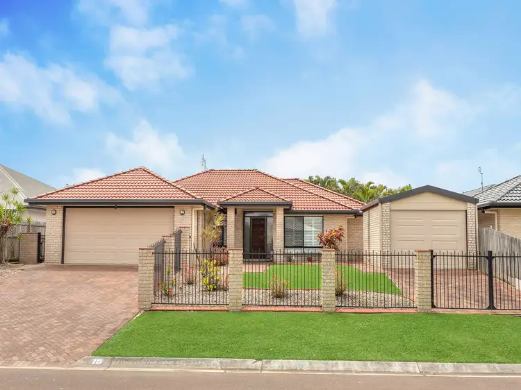 15 Lang Street, Pelican Waters QLD 4551