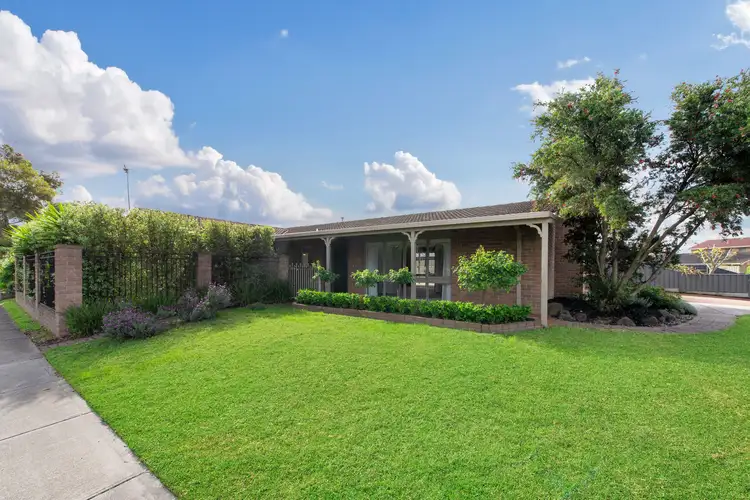 1 Mara Court, Taylors Lakes VIC 3038