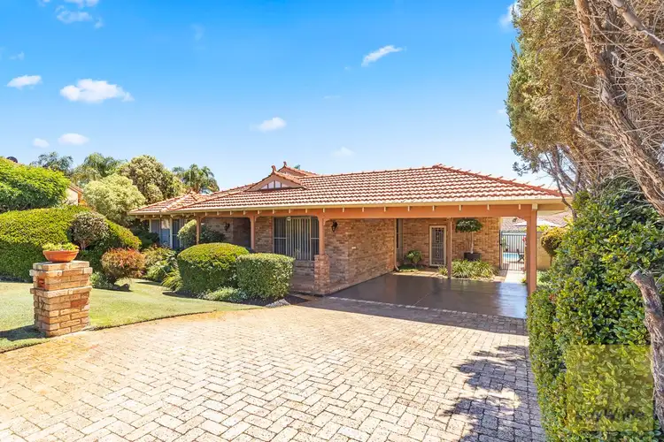 12 Jarrah Place, Woodvale WA 6026