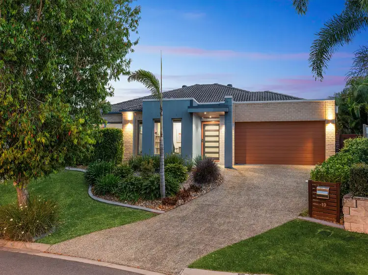 19 Southwalk Esplanade, Underwood QLD 4119