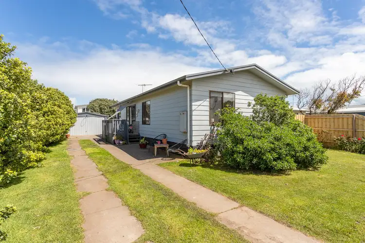 11 Dover Street, Sunderland Bay VIC 3922
