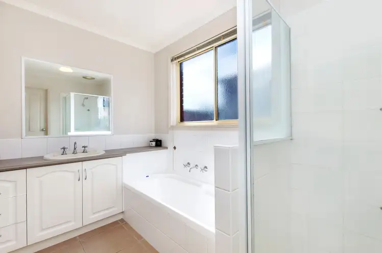 Fifth view of Homely unit listing, 4/10-12 Moore Street, Warrnambool VIC 3280