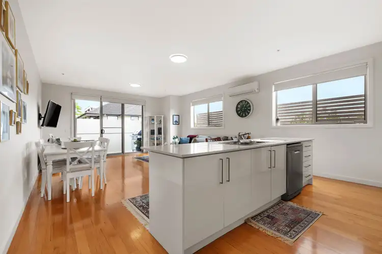 Fourth view of Homely apartment listing, 5/14 Landale Avenue, Croydon VIC 3136