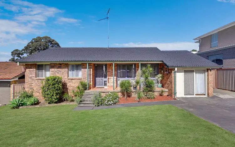 33 Pinaroo Crescent, Bradbury NSW 2560