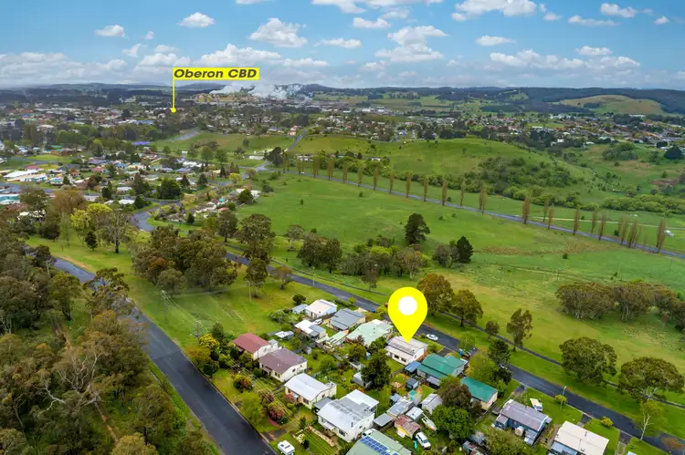 24 Buckley Crescent, Oberon NSW 2787