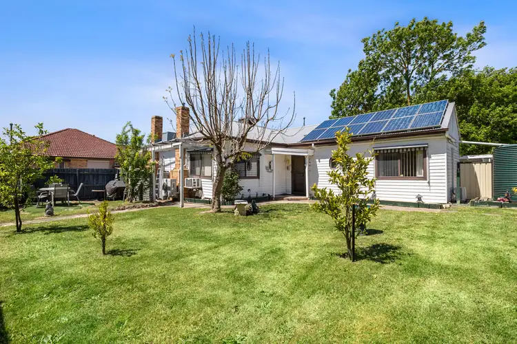 2 Hewitt Street, Ararat VIC 3377
