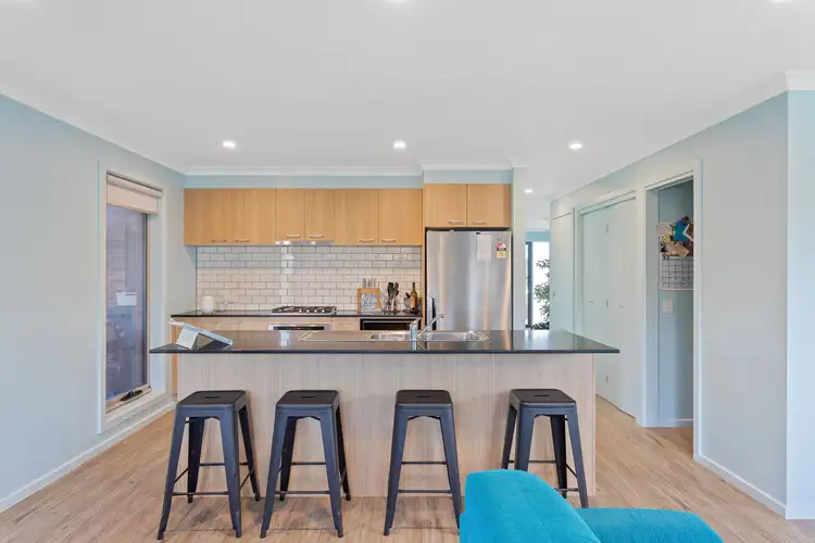 4 Dunes Road, Cowes VIC 3922