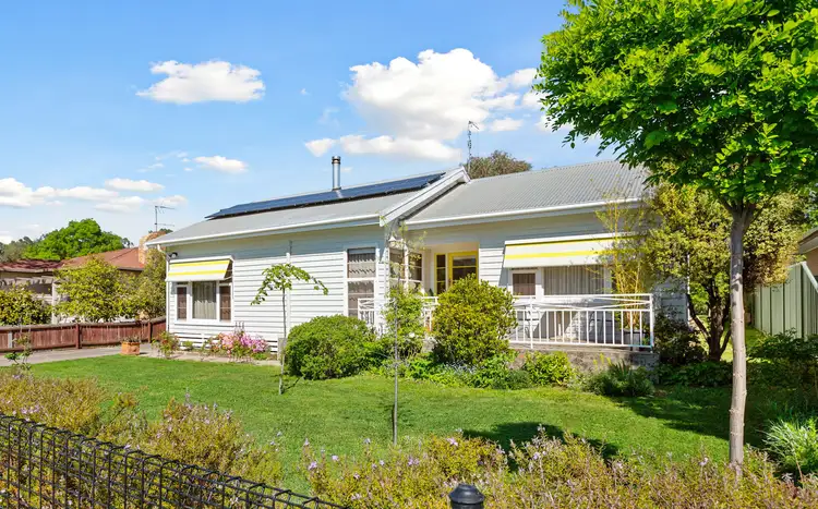 19 Elvins Street, Mansfield VIC 3722