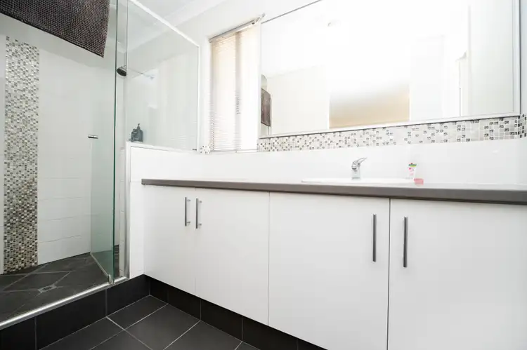 Sixth view of Homely house listing, 5 Ammolite Way, Australind WA 6233