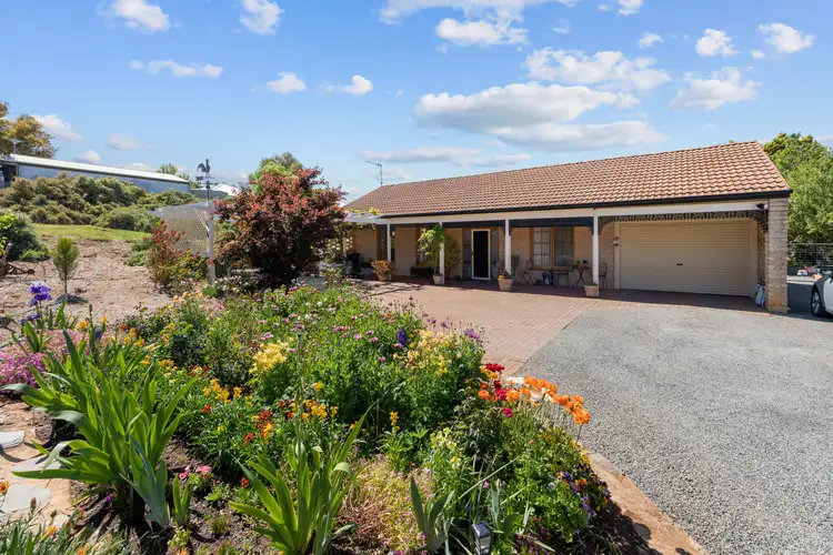 10 Bridge Street East, Burra SA 5417