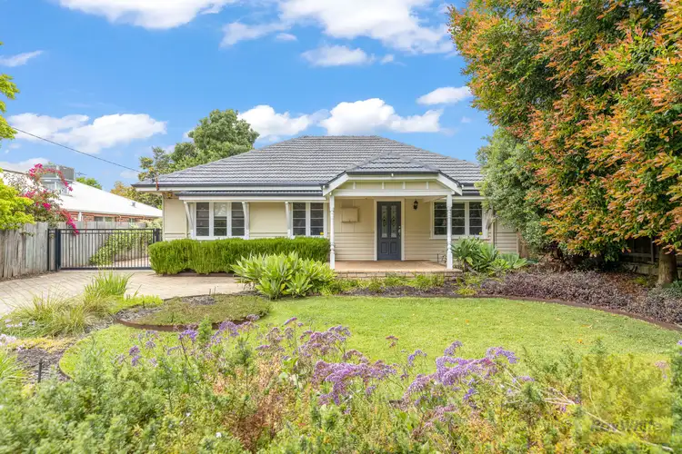 120 River View Avenue, South Guildford WA 6055
