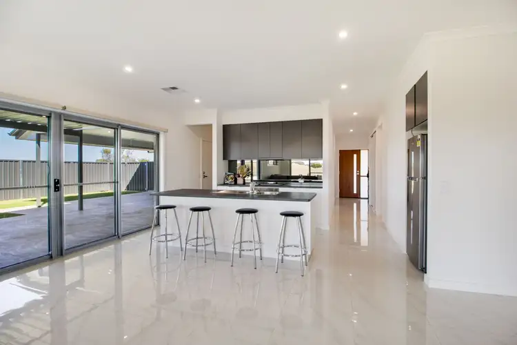 Second view of Homely house listing, 2 Ian Drive, Paringa SA 5340