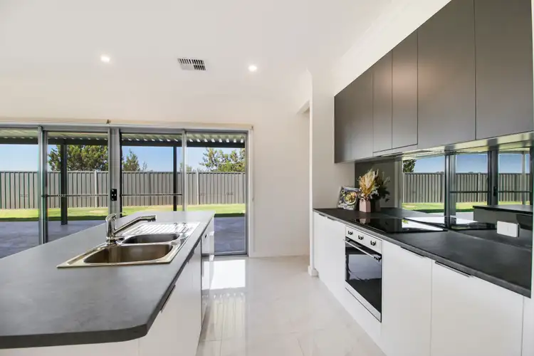 Fourth view of Homely house listing, 2 Ian Drive, Paringa SA 5340