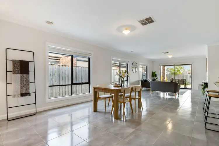Sixth view of Homely house listing, 8 Kendall Street, Hillside VIC 3037