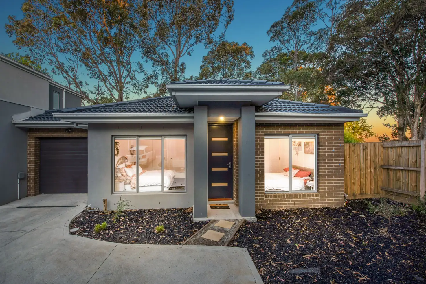 Main view of Homely unit listing, 7 Reginald Close, Pakenham VIC 3810