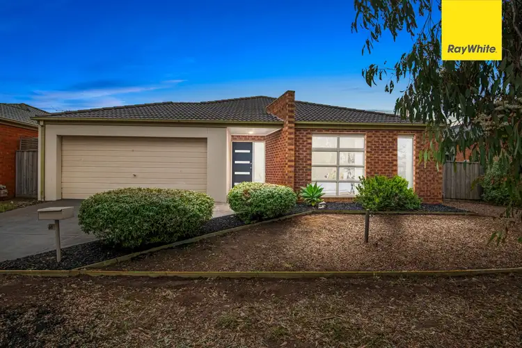 48 Fairhaven Boulevard, Melton West VIC 3337