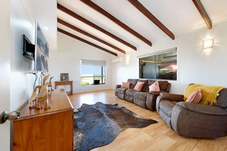 Seventh view of Homely house listing, 18 Barellan Parade, Qunaba QLD 4670