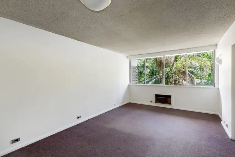 Third view of Homely studio listing, 33/68-72 Roslyn Gardens, Rushcutters Bay NSW 2011
