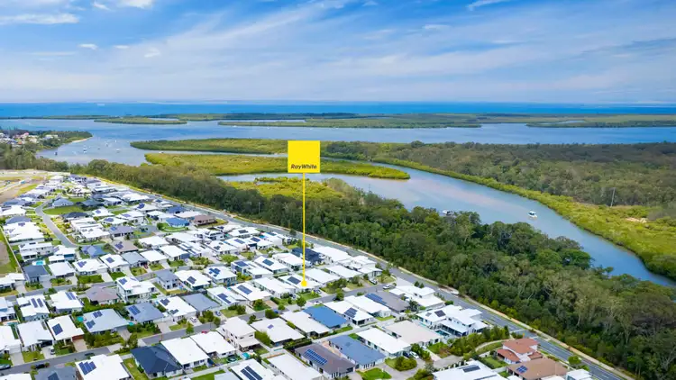 8 Maclamond Drive, Pelican Waters QLD 4551