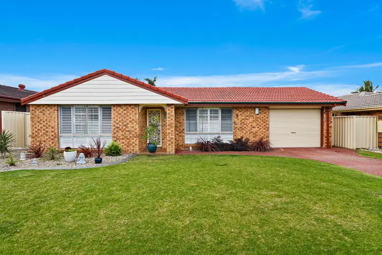 6 Ribbonwood Place, Albion Park Rail NSW 2527
