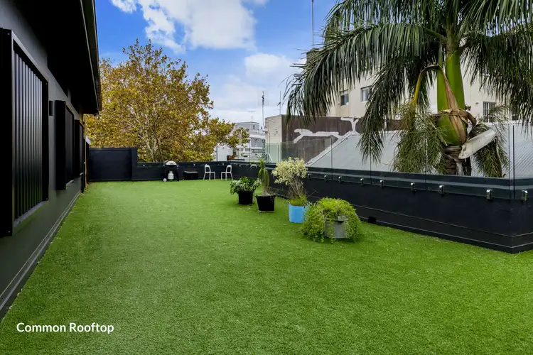 Third view of Homely studio listing, 10/2 Crick Avenue, Potts Point NSW 2011