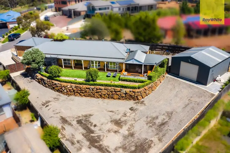 24 Ruddick Place, Darley VIC 3340