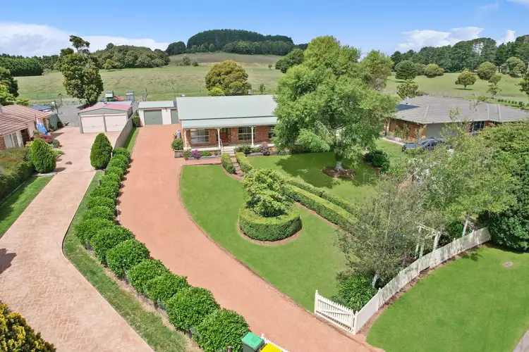 19 Shackleton Street, Robertson NSW 2577