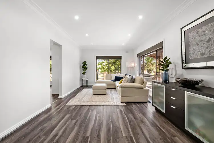 Second view of Homely house listing, 7 Yilleen Close, Thomastown VIC 3074