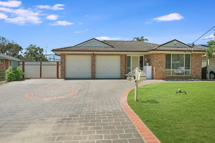 21 Templeton Crescent, Moorebank NSW 2170