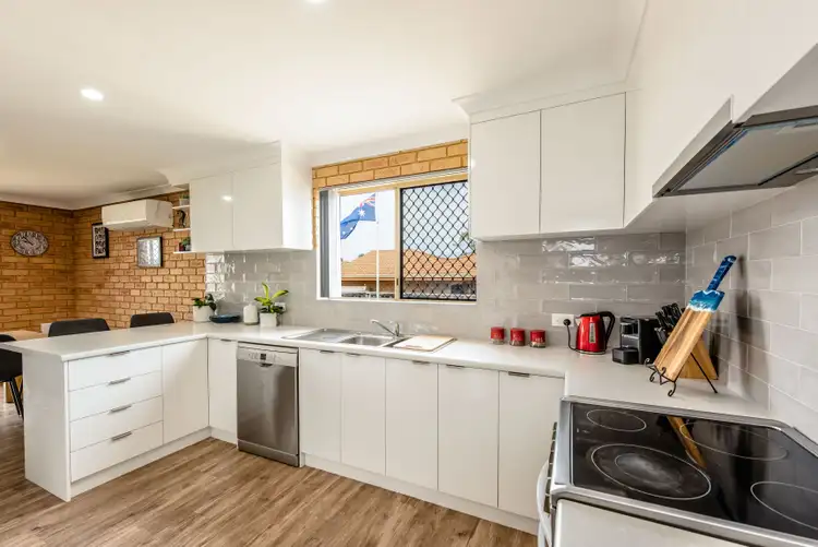 Seventh view of Homely house listing, 48 Tallarook Way, Waggrakine WA 6530