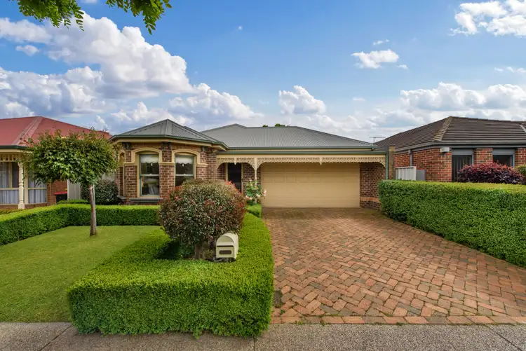 11 Mokoan Close, Caroline Springs VIC 3023