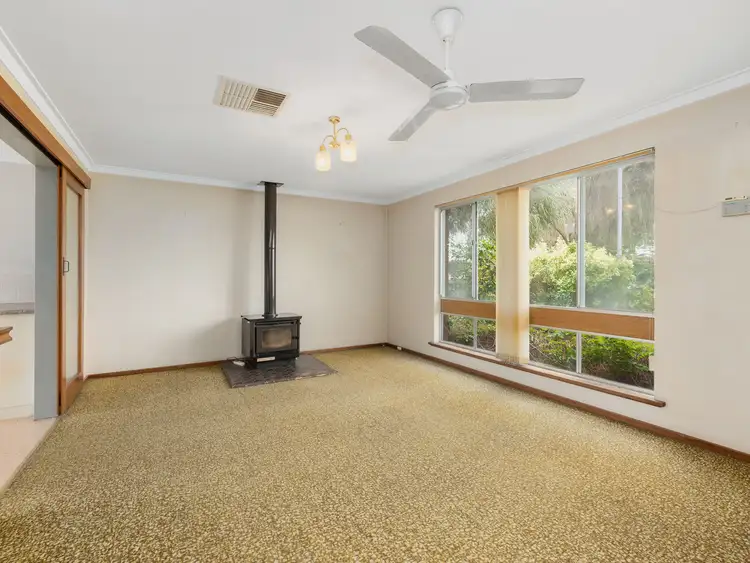 Fourth view of Homely house listing, 4 Lovett Place, Queens Park WA 6107