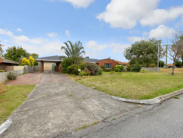 Sixth view of Homely house listing, 4 Lovett Place, Queens Park WA 6107