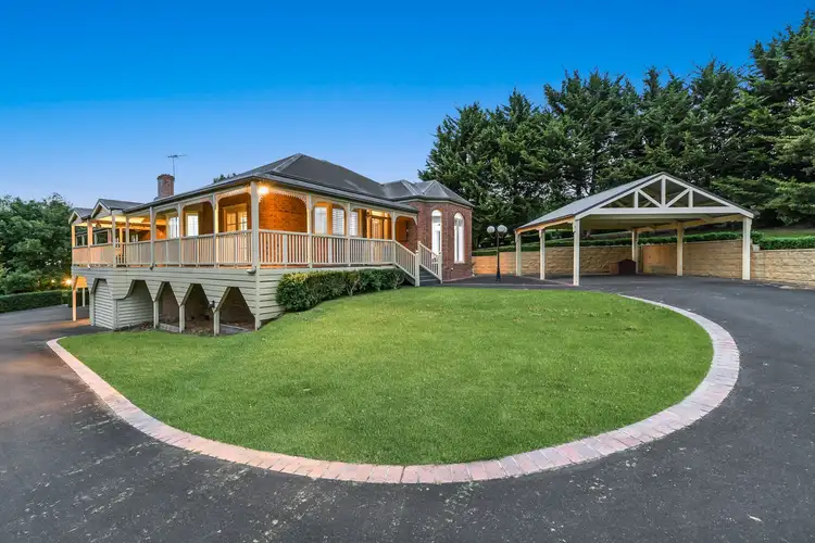 9-11 Leemak Crescent, Berwick VIC 3806