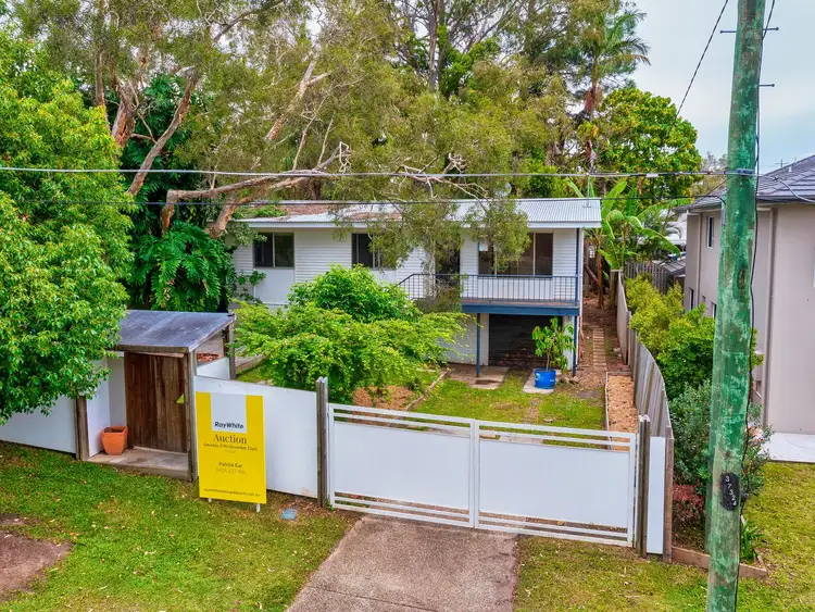 32 Kuranga Avenue, Southport QLD 4215