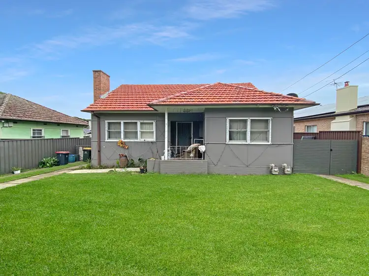 9 Iris Avenue, Riverwood NSW 2210
