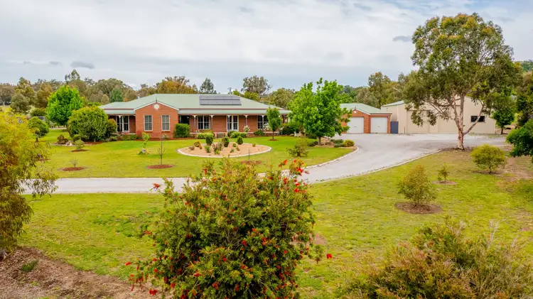 11 Yallambi Road, Tamworth NSW 2340