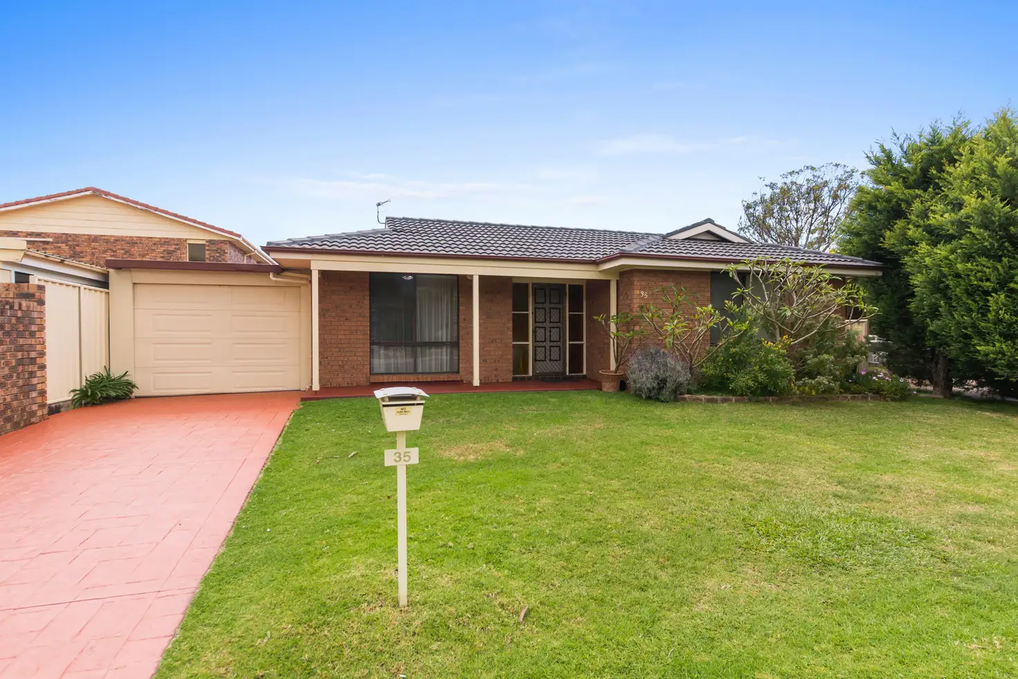Main view of Homely house listing, 35 Huxley Drive, Horsley NSW 2530
