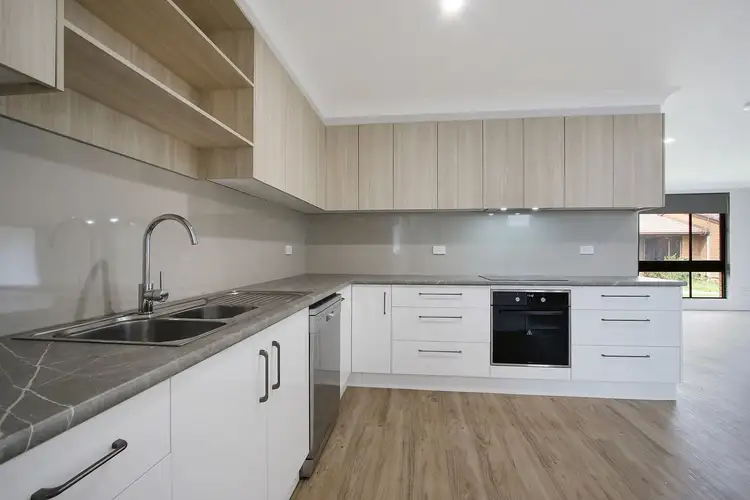 Main view of Homely unit listing, 15/520 Kaitlers Road, Lavington NSW 2641
