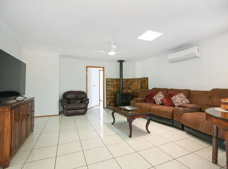 Second view of Homely house listing, 2 Sundowner Court, Highfields QLD 4352