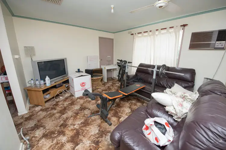 Second view of Homely house listing, 5 Freeman Court, Swan Hill VIC 3585