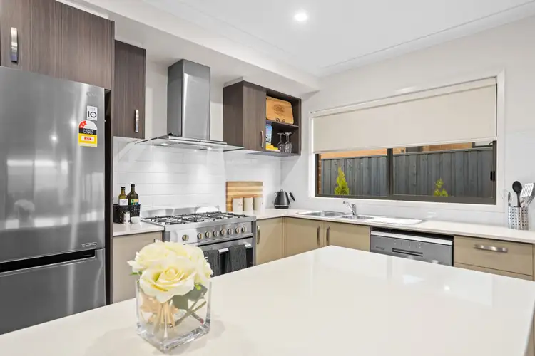 Fifth view of Homely house listing, 6 Towarri Street, Wollert VIC 3750