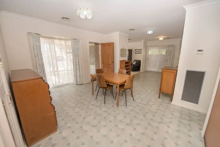 Sixth view of Homely unit listing, 2/70 Stradbroke Avenue, Swan Hill VIC 3585