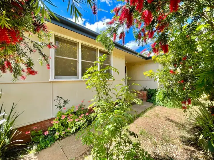 22 Orange Street, Parkes NSW 2870