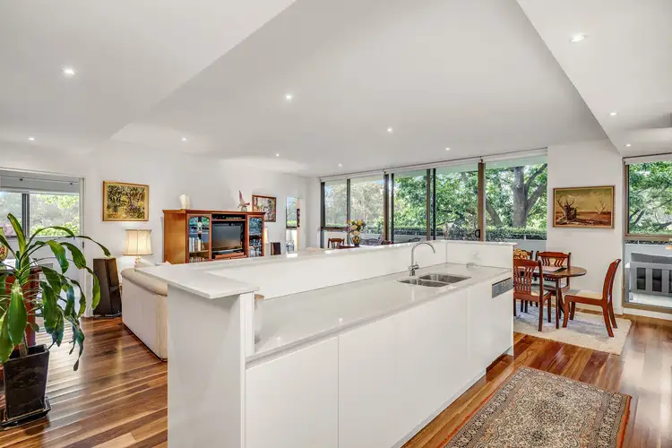 118/23 State Circle, Forrest ACT 2603
