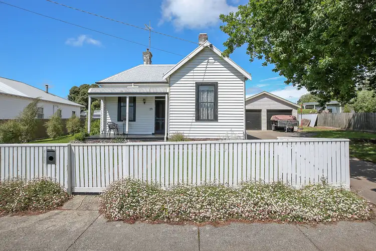 19 Hopetoun Street, Camperdown VIC 3260